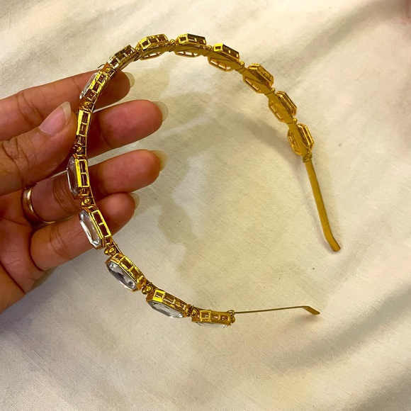 Beautiful Headband - Picture 4 of 4